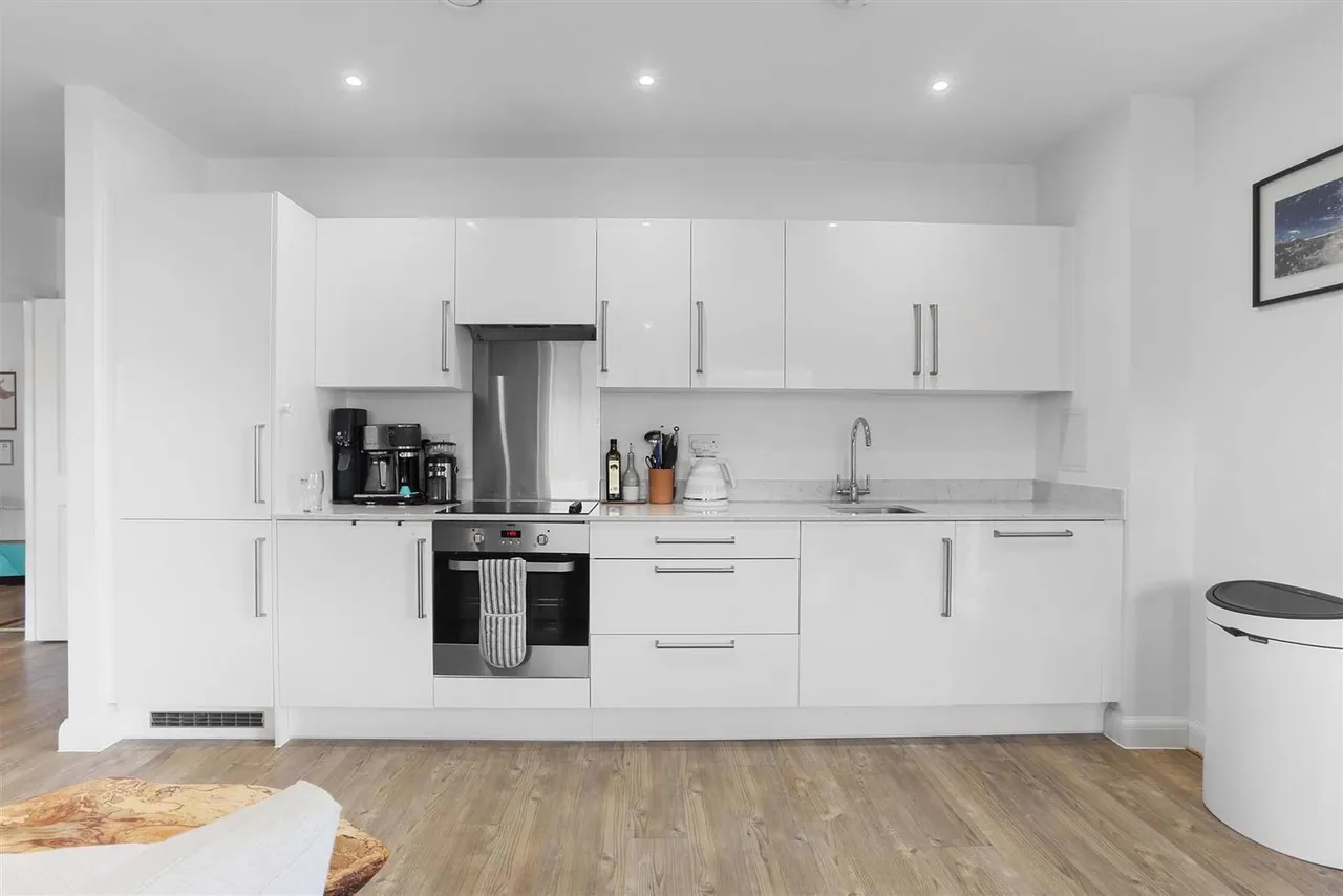 190 London Road, Wallington, SM6 7FW, photo 3