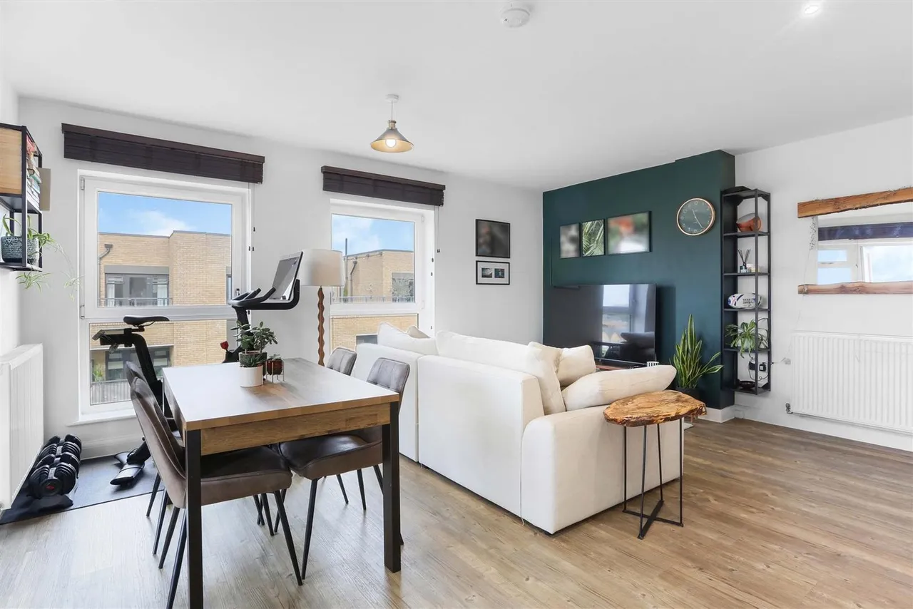 190 London Road, Wallington, SM6 7FW, photo 2