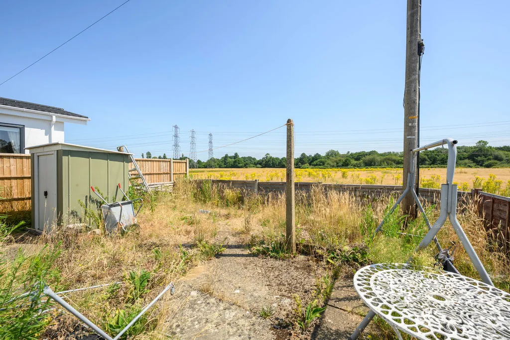Weybridge Park Estate, Addlestone KT15 2RB, photo 8
