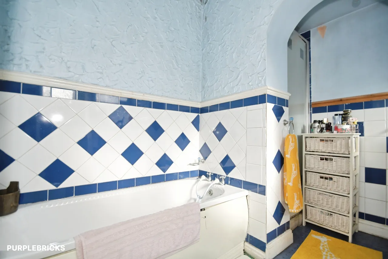 High Street, Heanor, DE75, photo 9