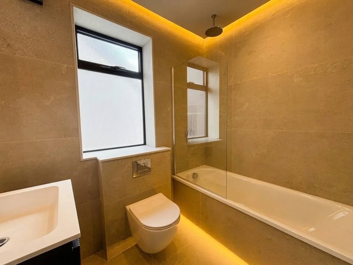 Brookhill Road, EN4, photo 11