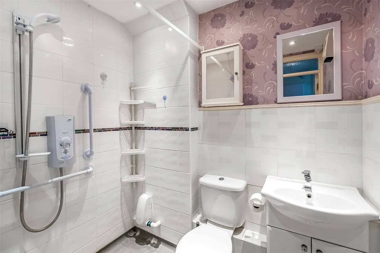 Milton Court Lane, Dor, RH4, photo 7