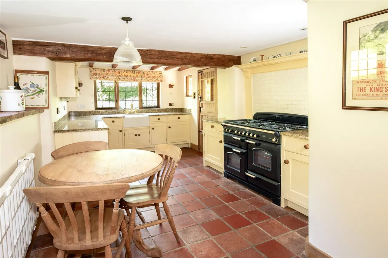 West Street, Winterborne Stickland, DT11, photo 11