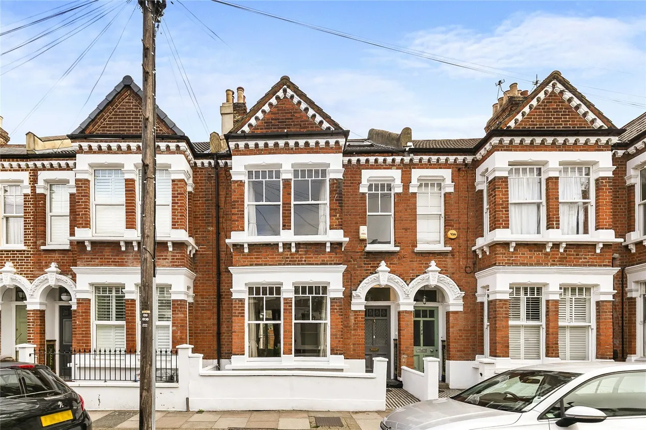 4 bed house for sale, Marney Road, London, SW11