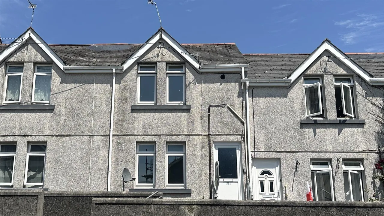 2 bed house for sale, Eastbourne Road, St. Austell