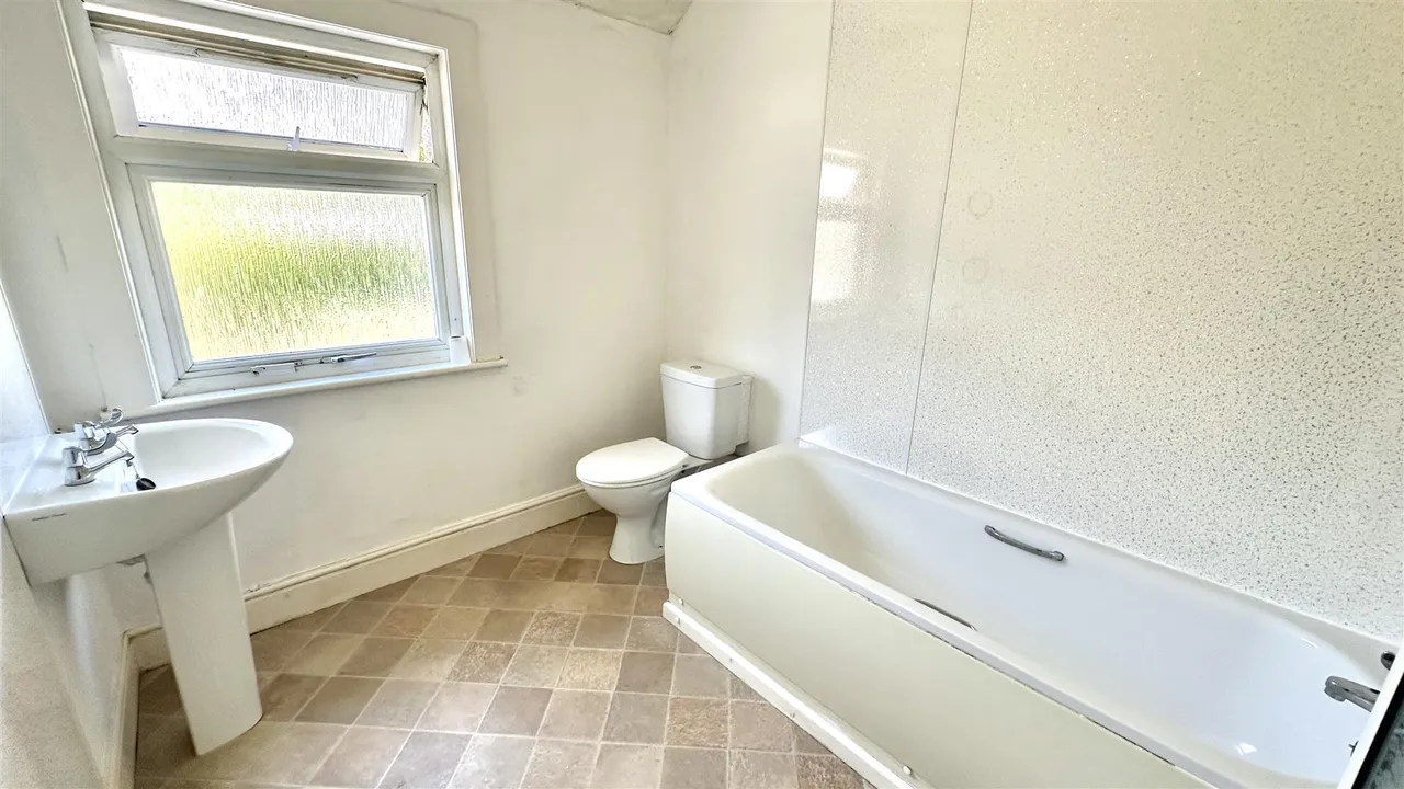 Eastbourne Road, St. Austell, photo 8