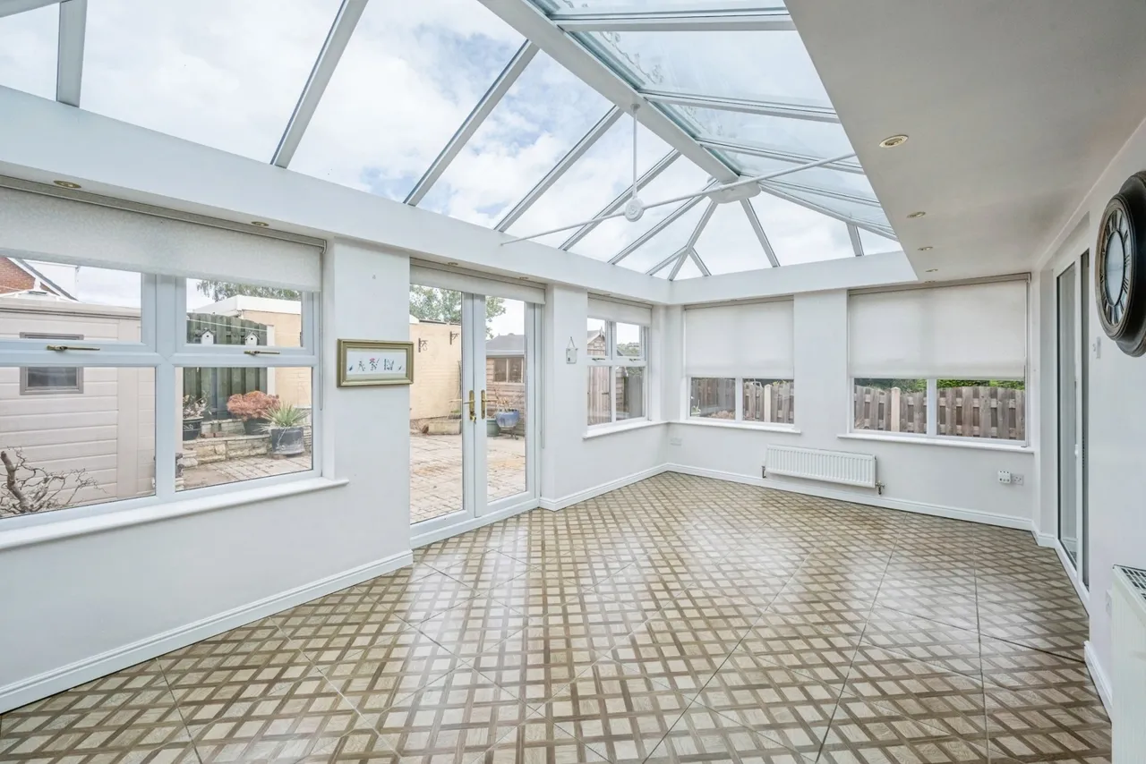 Doncaster Road, Doncaster, DN5, photo 13