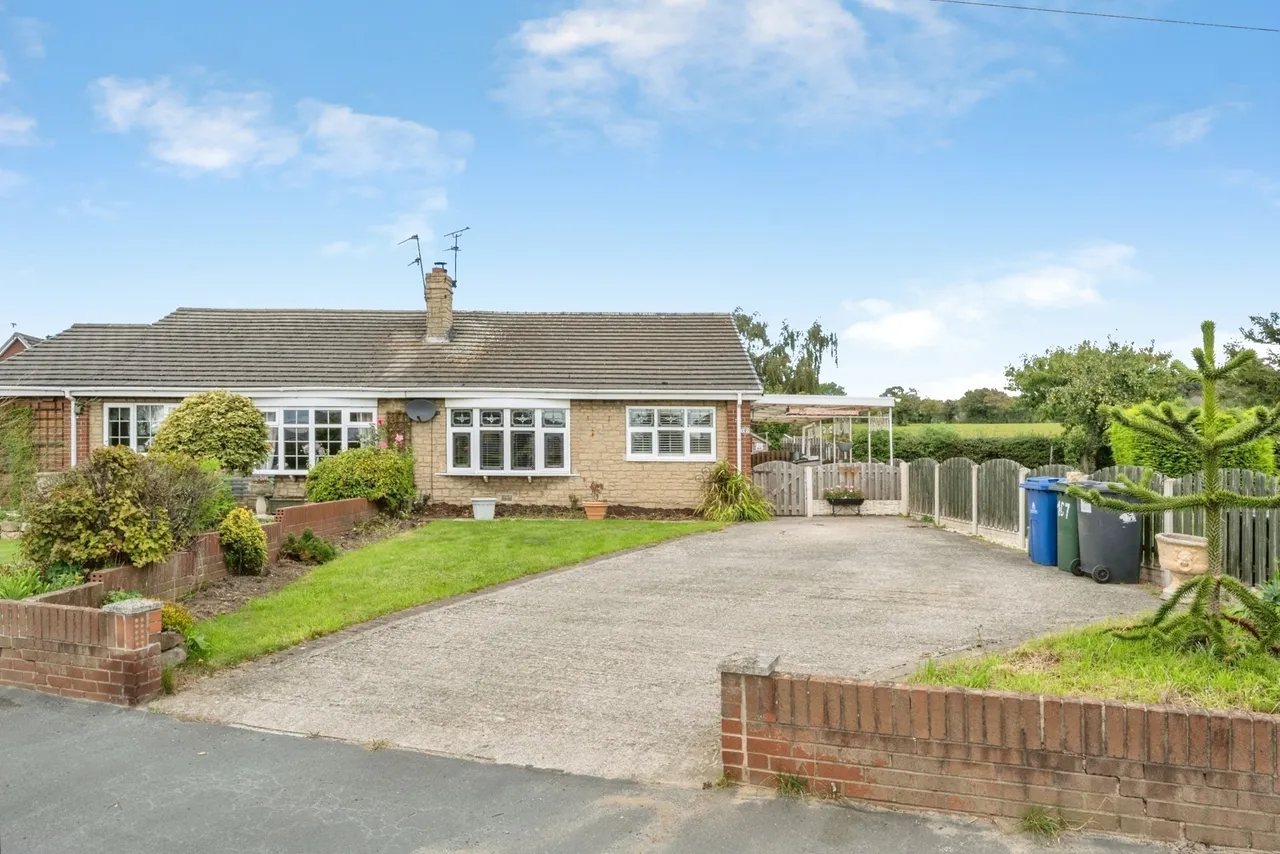 2 bed house for sale, Doncaster Road, Doncaster, DN5