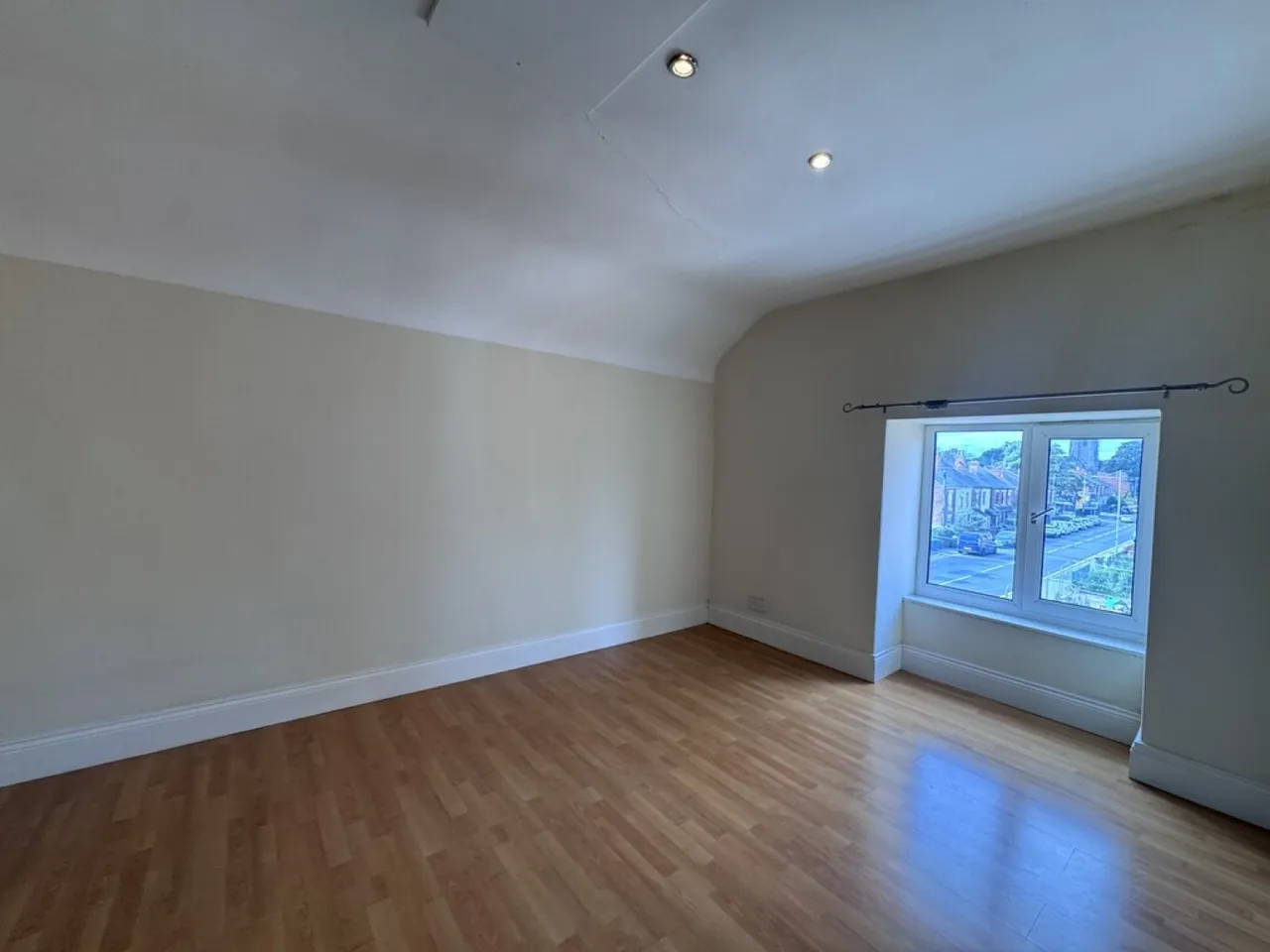 The Victoria Apartment, 84 Newcastle Avenue, photo 11