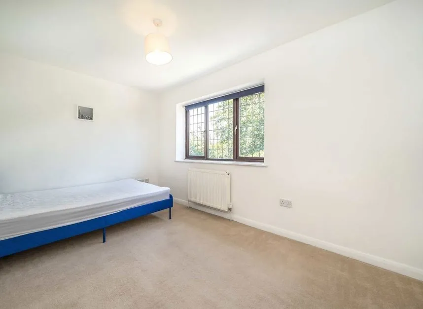 Chestnut Grove, Mitcham, CR4, photo 6