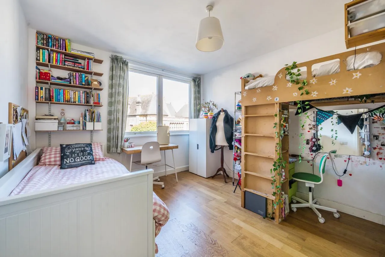 Crouch End Hill, Crouch End, London, N8, photo 6