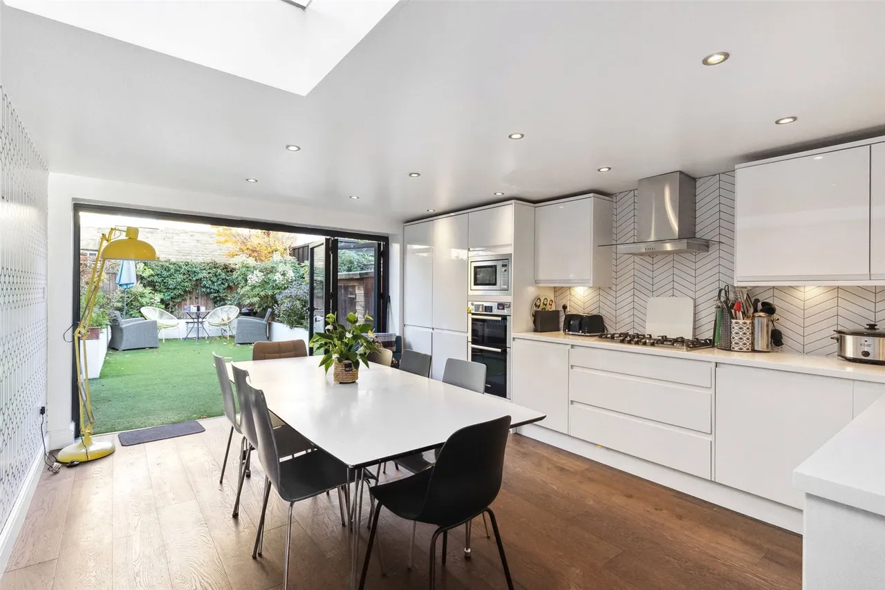 Priory Road, Hampton, TW12 2NT, photo 6