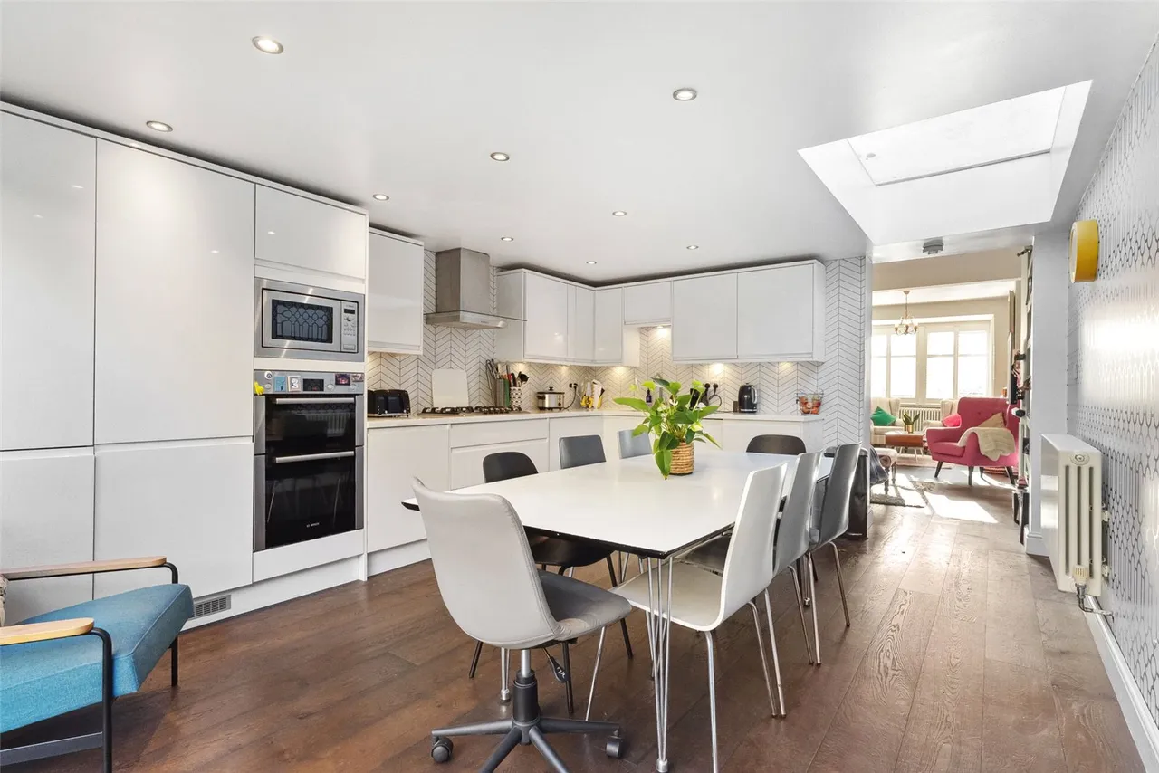Priory Road, Hampton, TW12 2NT, photo 5