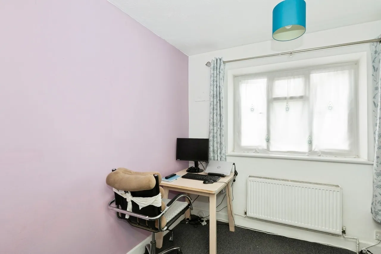 Huntsman Road, Ilford, IG6, photo 20