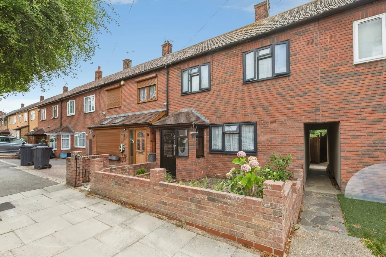 Huntsman Road, Ilford, IG6, photo 27