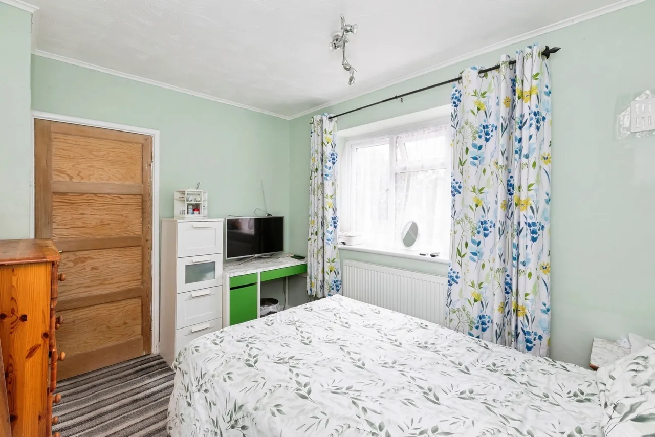 Huntsman Road, Ilford, IG6, photo 14