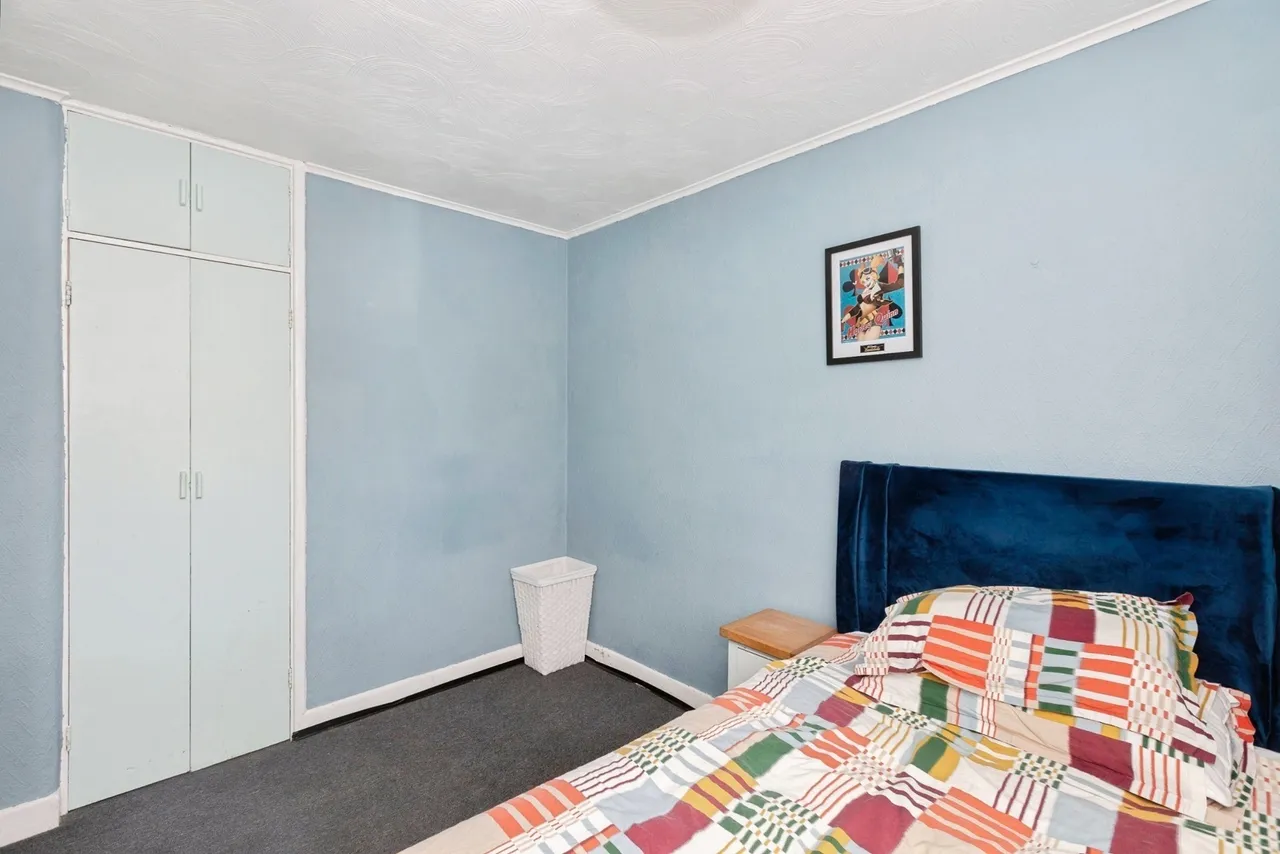 Huntsman Road, Ilford, IG6, photo 16