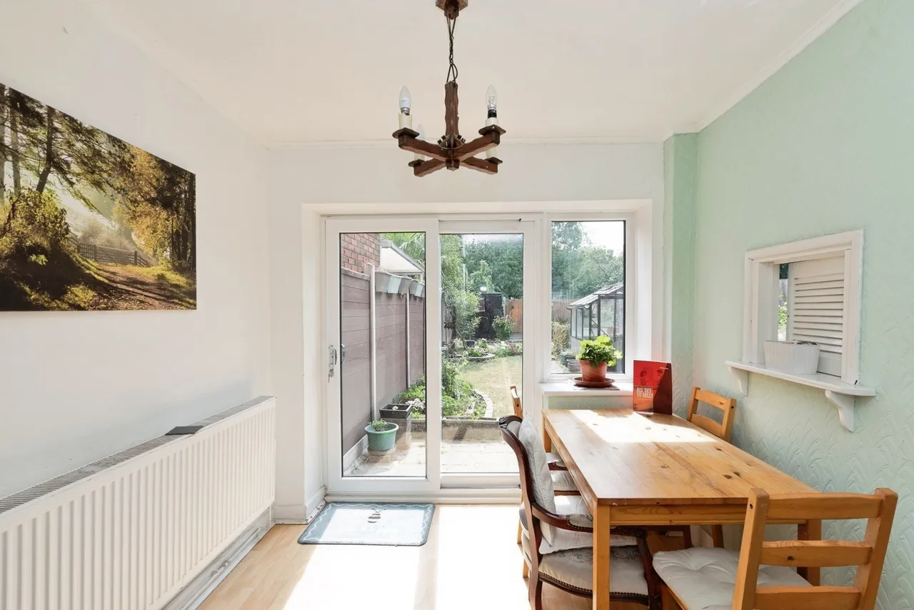Huntsman Road, Ilford, IG6, photo 8