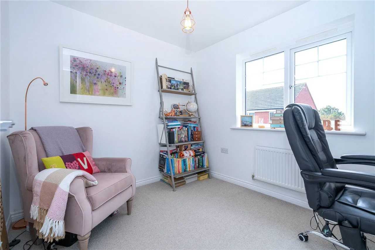 Great Leighs, Bourne, PE10, photo 13