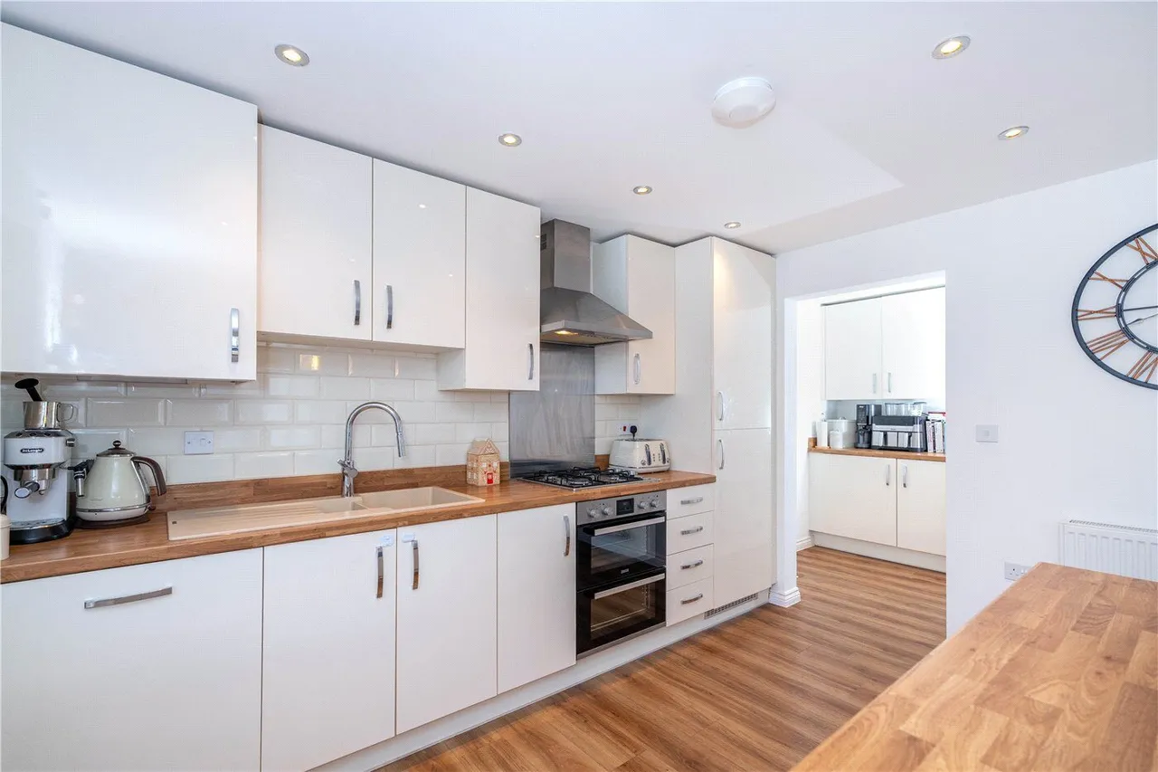 Great Leighs, Bourne, PE10, photo 6