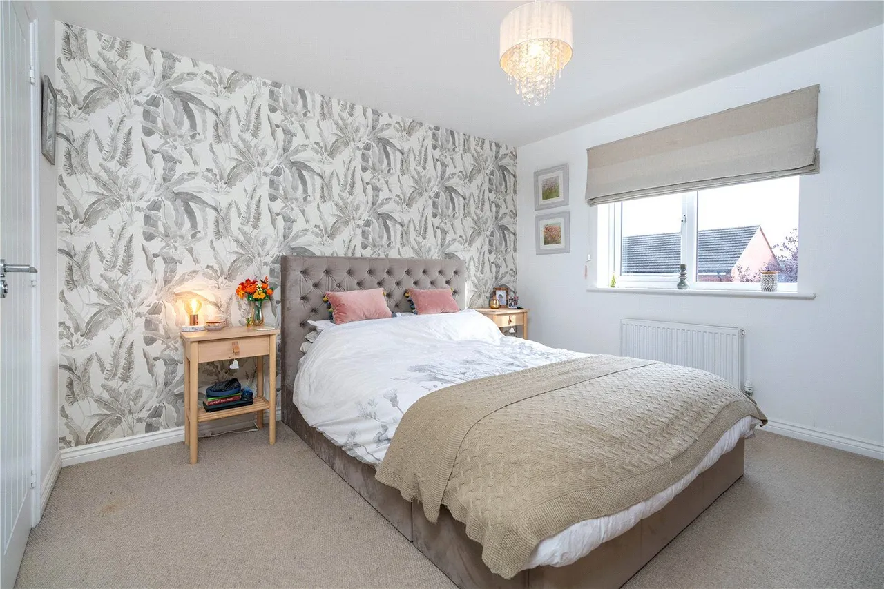 Great Leighs, Bourne, PE10, photo 8