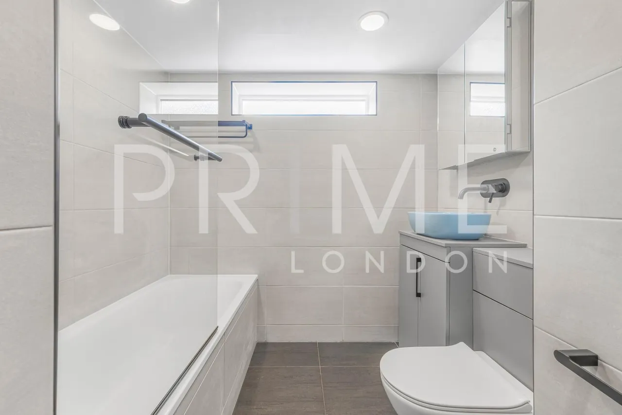 Newington Causeway, London, SE1, photo 10