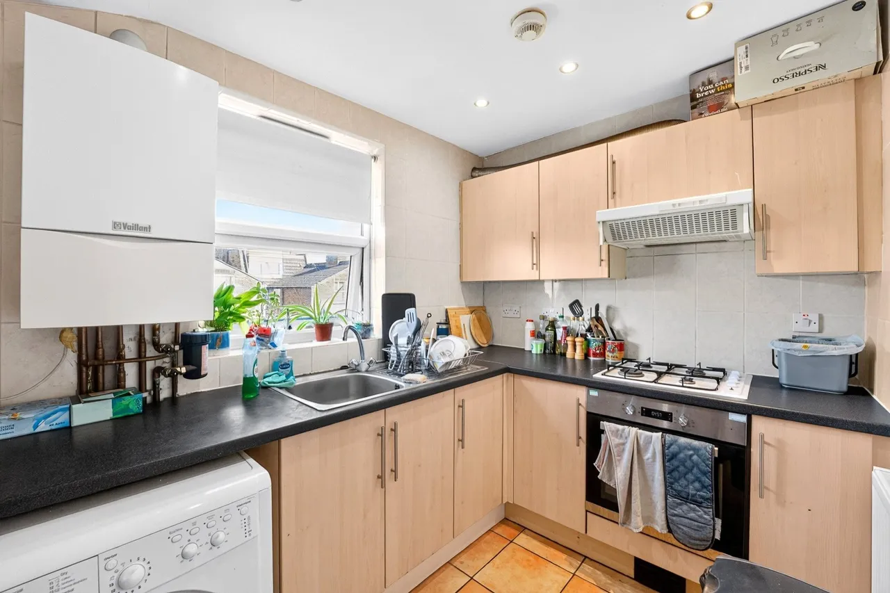 Tooting Bec Road, London, SW17, photo 4