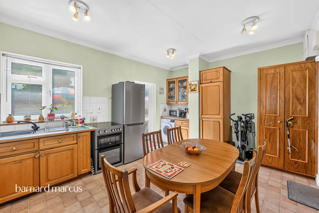 Baker Lane, Mitcham, CR4, photo 3