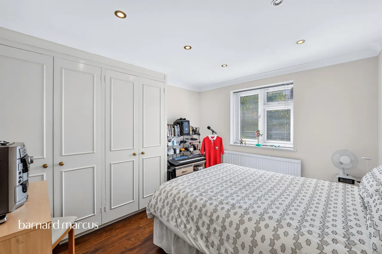 Baker Lane, Mitcham, CR4, photo 9