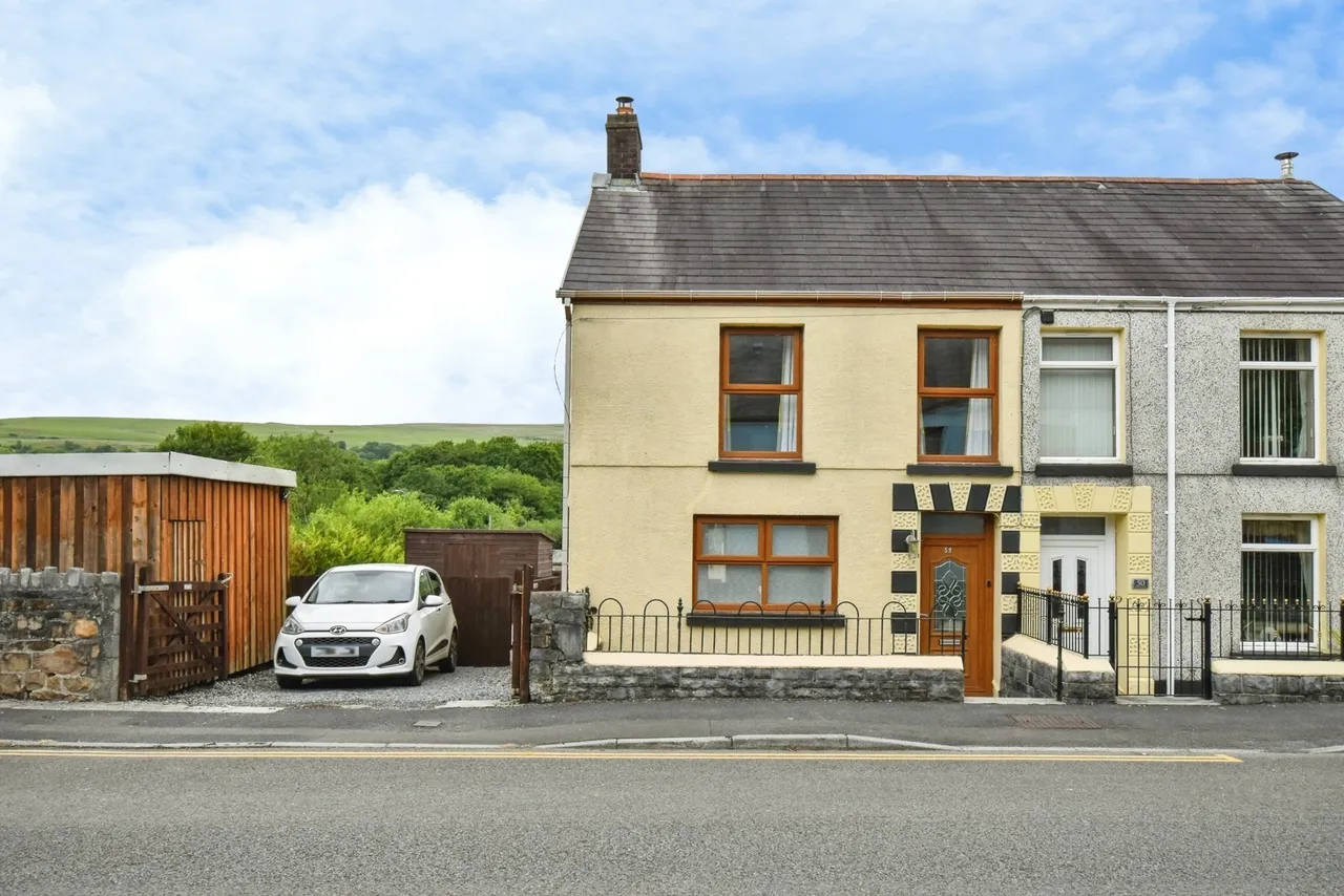Cwmamman Road, Glanamman, SA18, photo 16