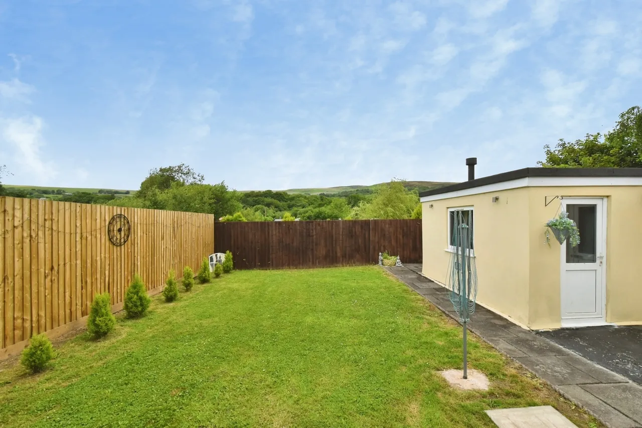 Cwmamman Road, Glanamman, SA18, photo 12