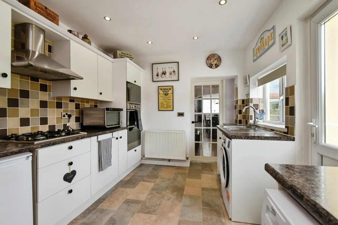 Cwmamman Road, Glanamman, SA18, photo 10