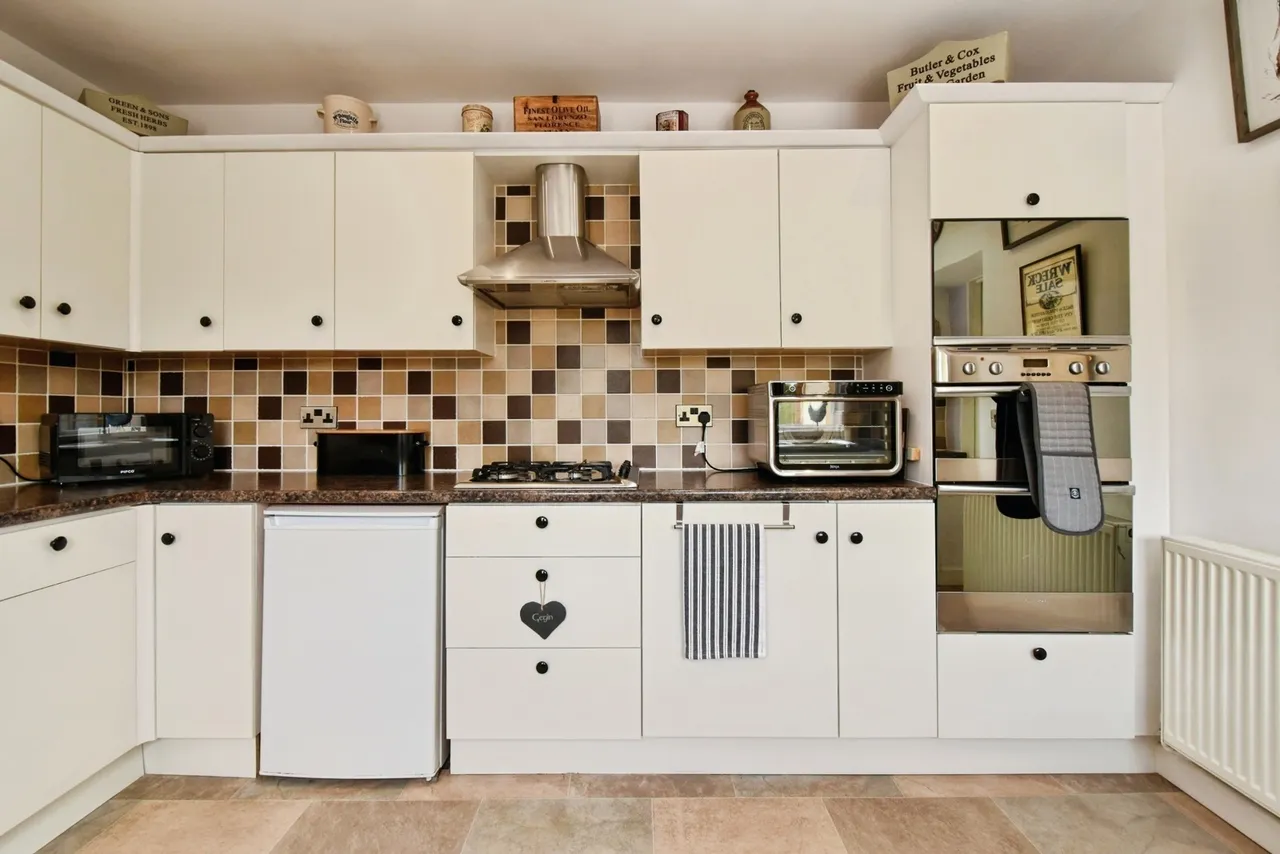 Cwmamman Road, Glanamman, SA18, photo 9