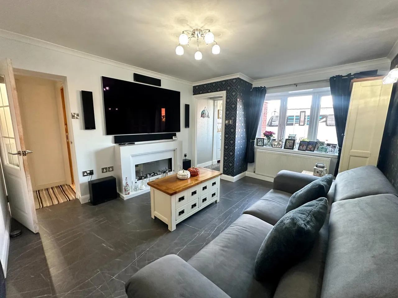 Exbury Close, Pendeford, WV9, photo 3