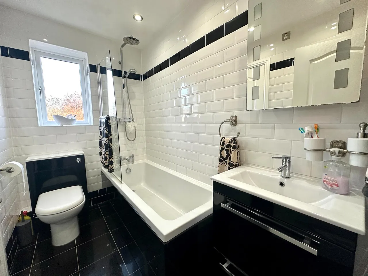 Exbury Close, Pendeford, WV9, photo 18