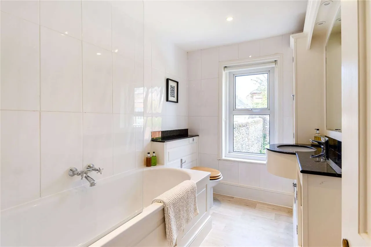 Crowder Terrace, Winchester, Hampshire, SO22 4PT, photo 10