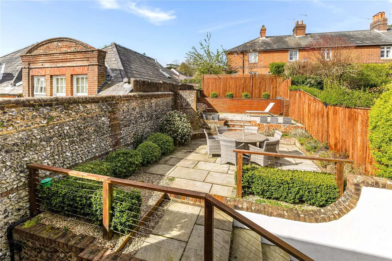 Crowder Terrace, Winchester, Hampshire, SO22 4PT, photo 11