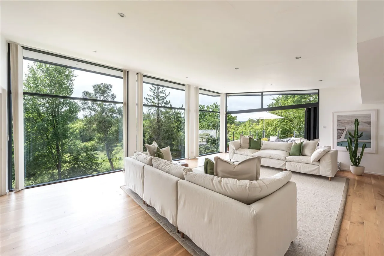 Reigate Road, Betchworth, RH3, photo 2