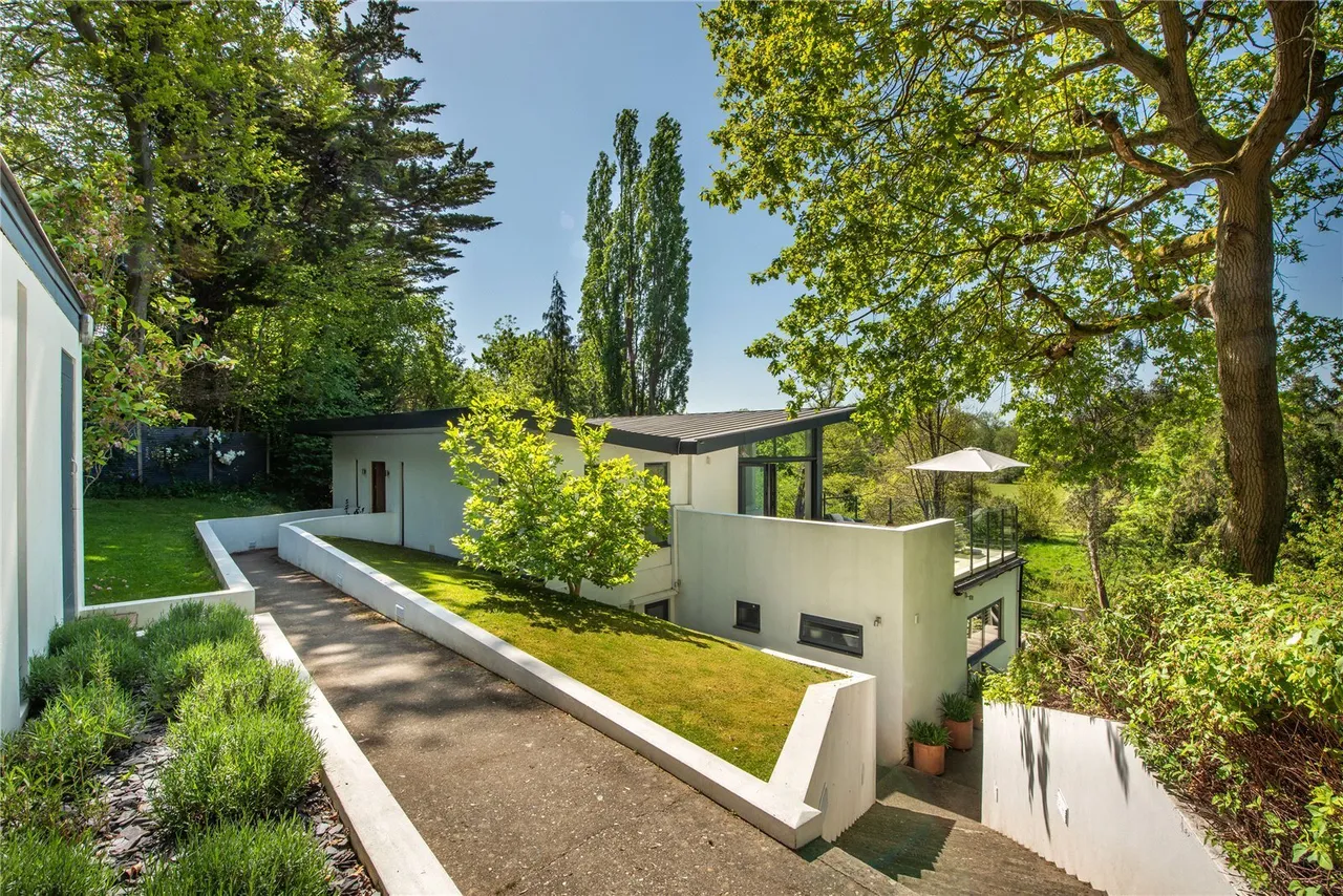 Reigate Road, Betchworth, RH3, photo 8