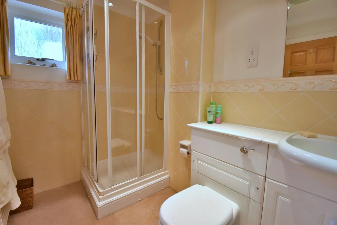 Fernlea Gardens, BH22, photo 16
