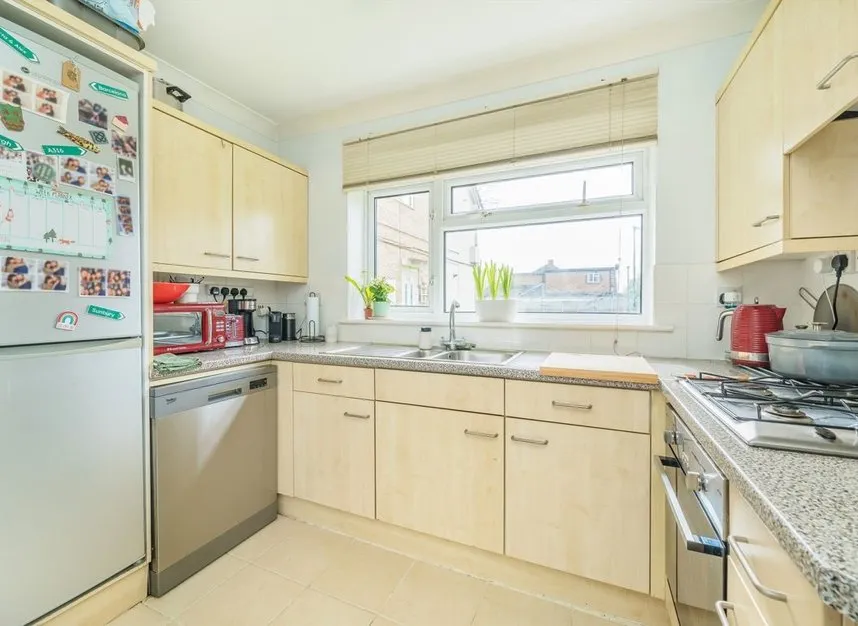 Conway Road, Whitton, TW4, photo 2
