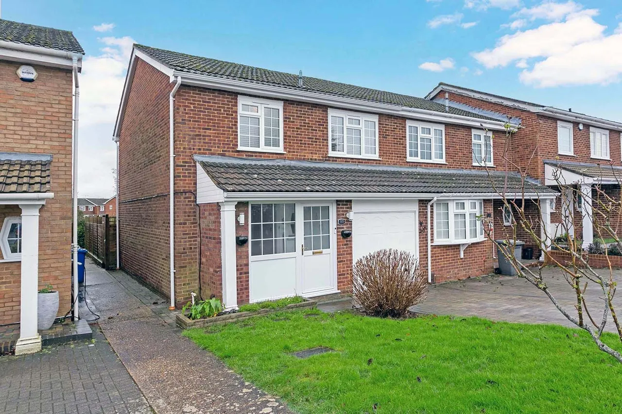 Cranbrook Drive, Maidenhead, Berkshire, photo 18