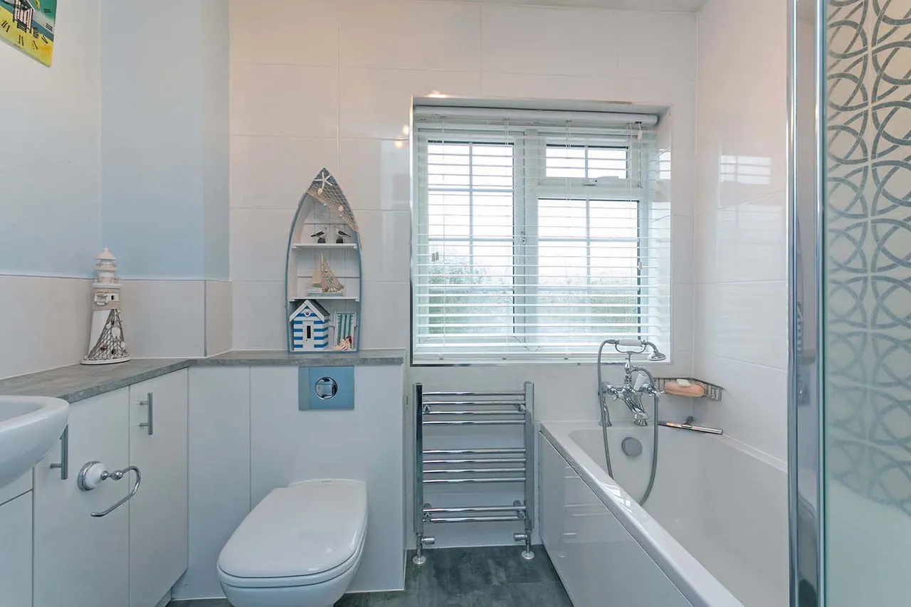 Cranbrook Drive, Maidenhead, Berkshire, photo 12
