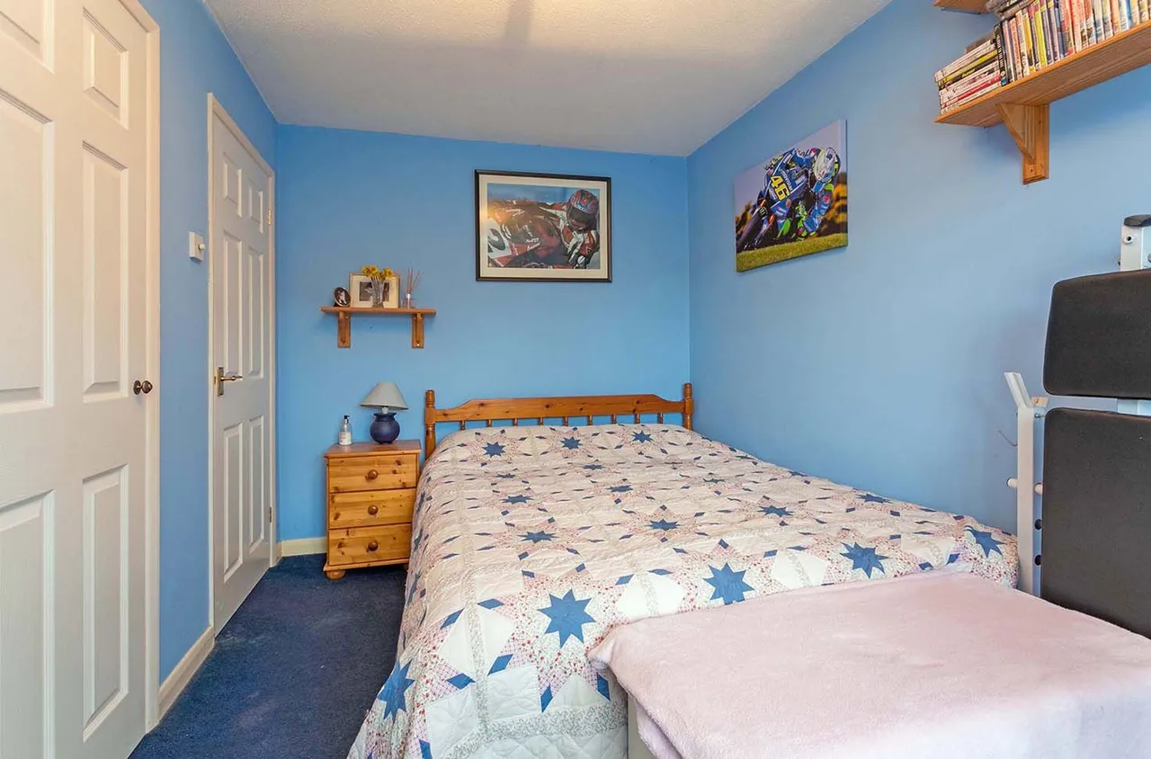 Cranbrook Drive, Maidenhead, Berkshire, photo 11