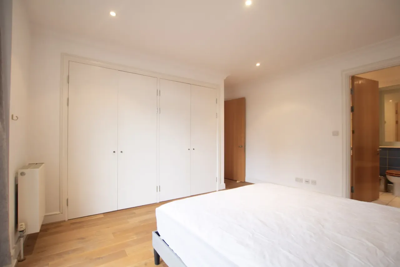 Star Place, E1W, photo 4