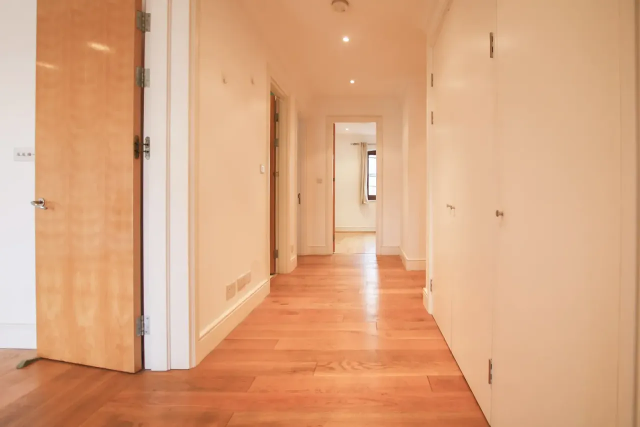 Star Place, E1W, photo 8