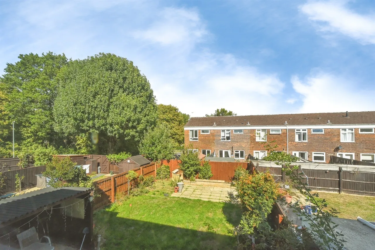 Carroll Close, Swindon, SN3, photo 12