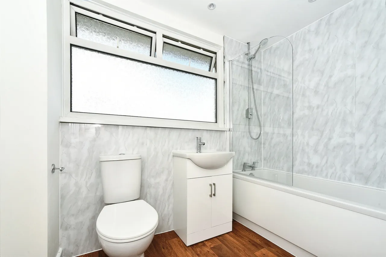 Carroll Close, Swindon, SN3, photo 10