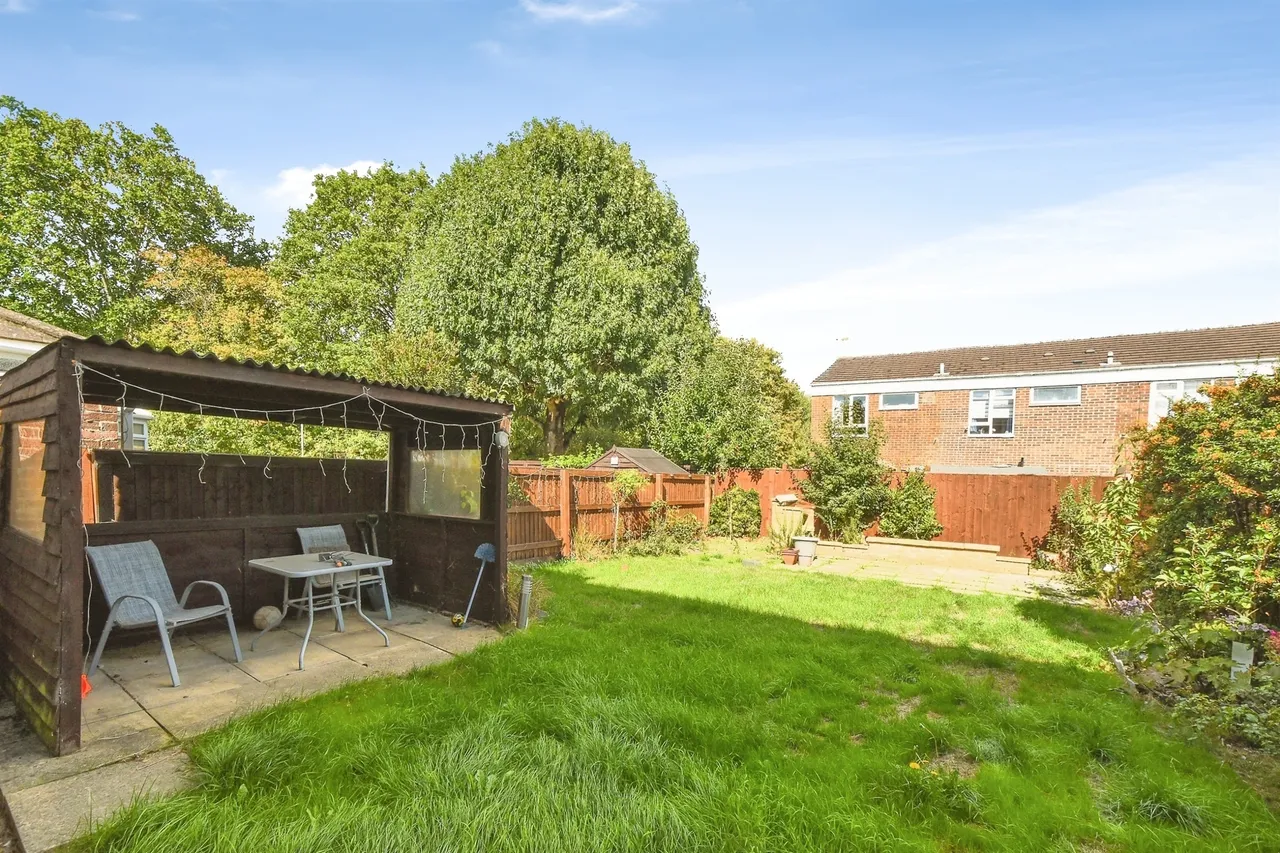 Carroll Close, Swindon, SN3, photo 13