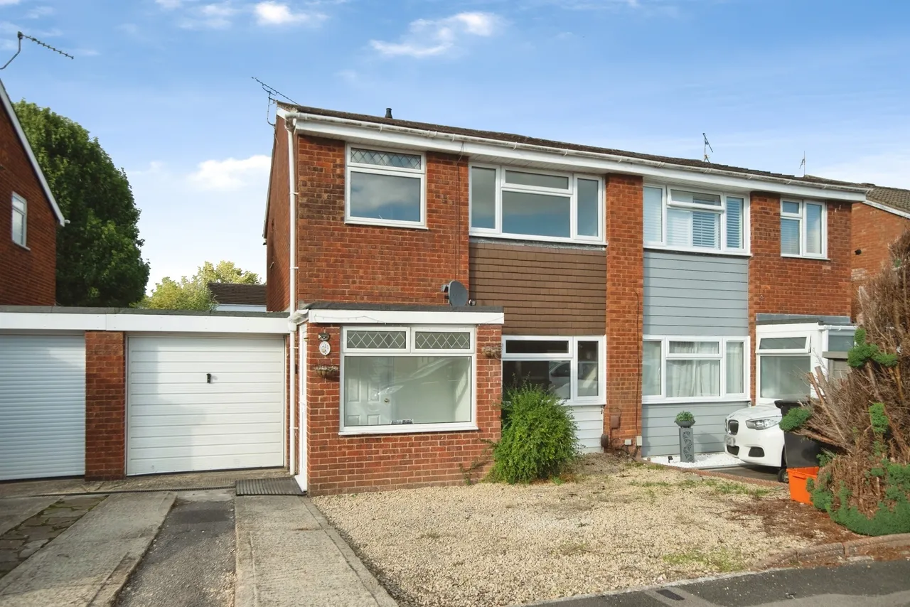 3 bed house for sale, Carroll Close, Swindon, SN3